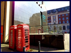 Leeds Art Gallery, Victoria Square